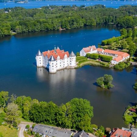 Ferienwohnung Am Schlosspark Gluecksburg Luaran gambar